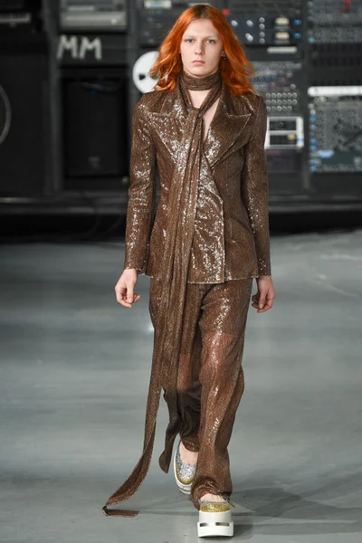 Look 12